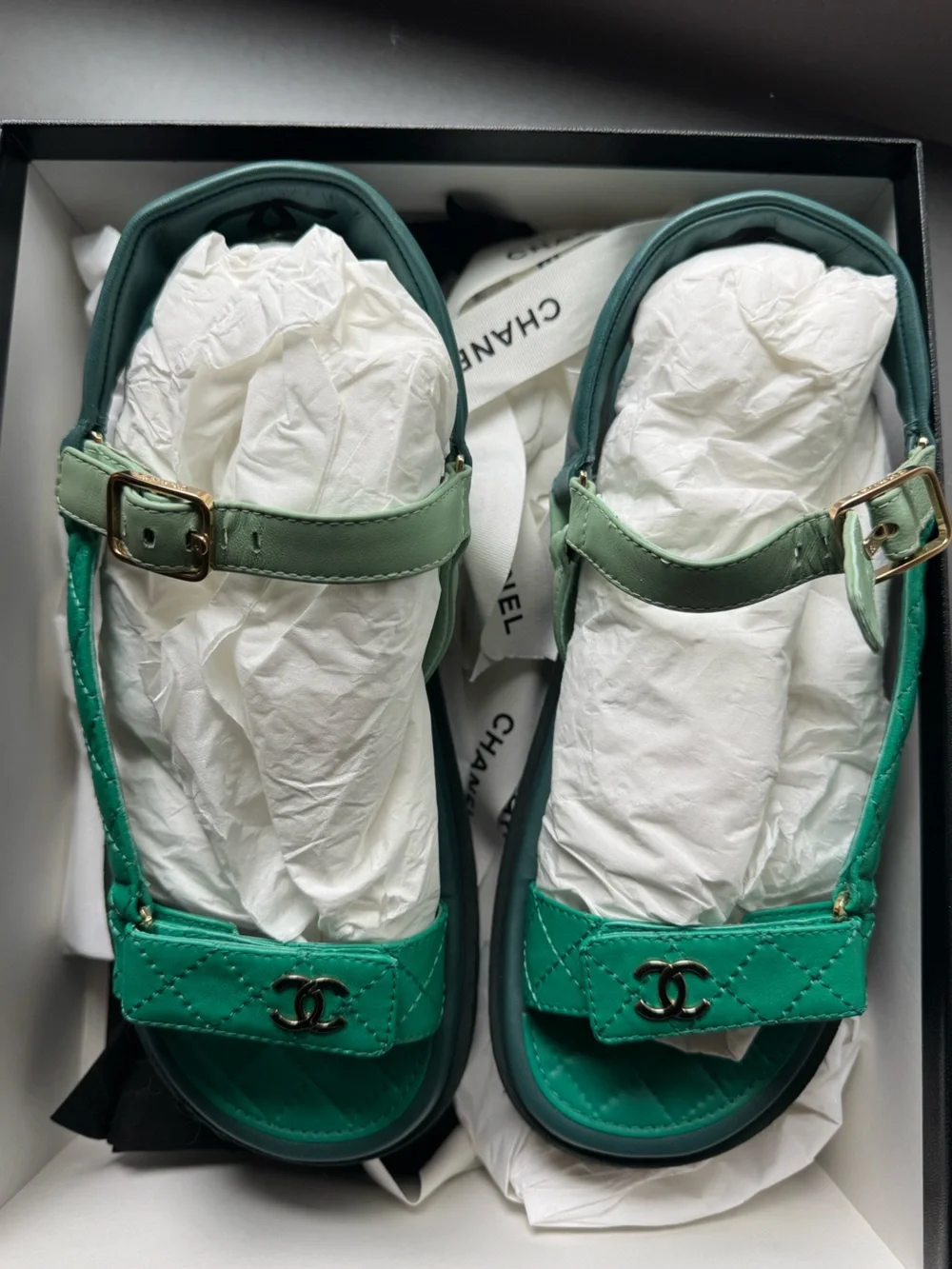 Chanel 2023 Pre-Spring Two-Tone Green Quilted Leather Sandals Size 39 with box